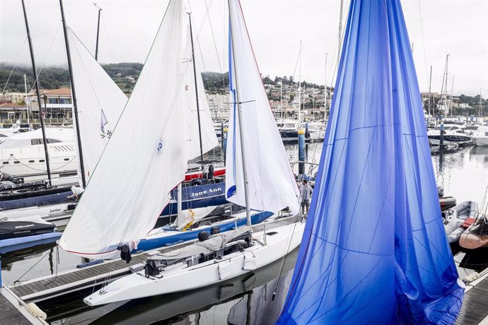 El viento frena a la flota en la cuarta jornada del Trofeo Xacobeo