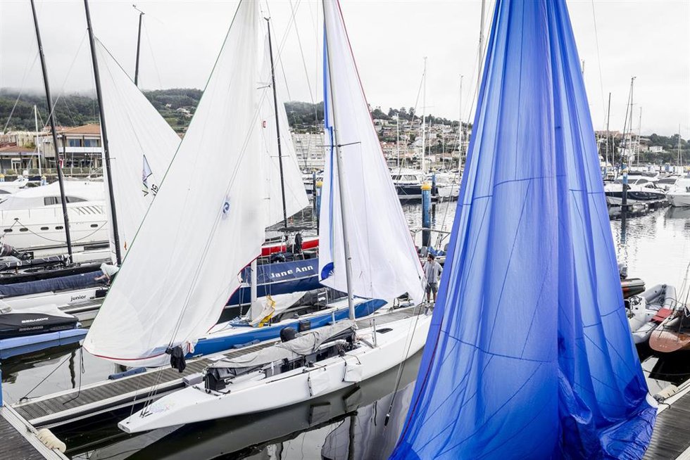 El viento frena a la flota en la cuarta jornada del Trofeo Xacobeo