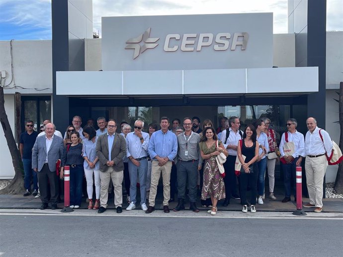 Visita de los participantes del Foro Transnacional Atlántico al Parque Energético La Rábida en Palos de la Frontera (Huelva).