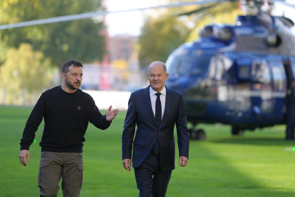 11 October 2024, Berlin: German Chancellor Olaf Scholz receives Volodymyr Zelensky (L), President of Ukraine, at the German Federal Chancellery. Ukrainian President Zelensky is on a one-day visit to Germany. Photo: Kay Nietfeld/dpa