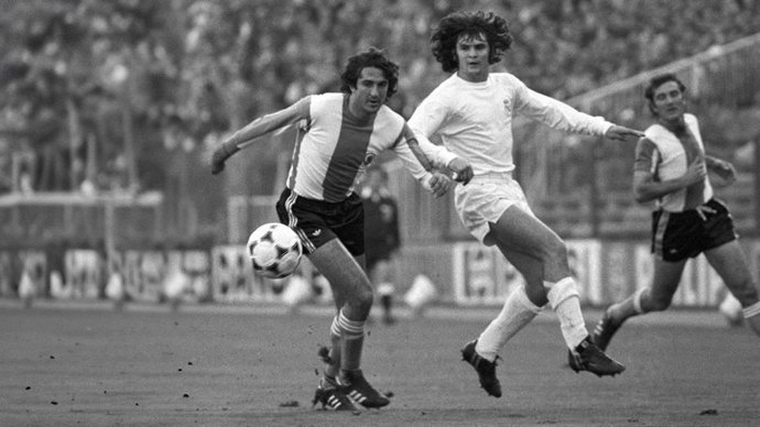 AFE buscará el reconocimiento de la condición de trabajadores de los futbolistas de los 70 e inicio de los 80