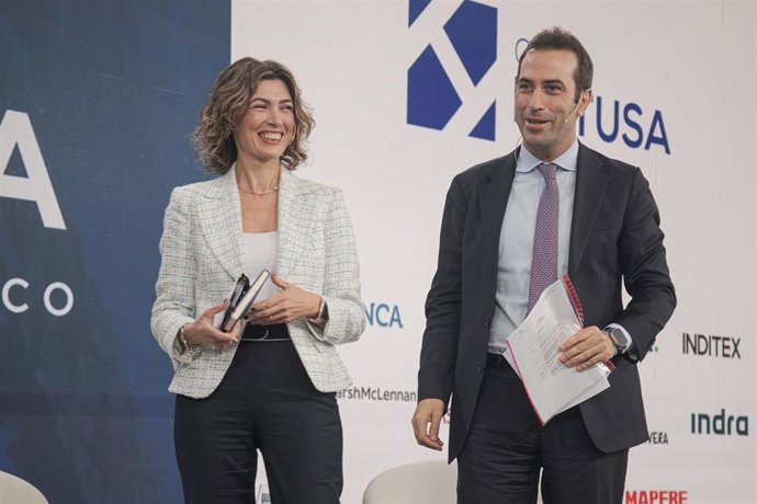 El ministro Economía, Comercio y Empresa, Carlos Cuerpo, y la Exeurodiputada y vicepresidenta de la Comisión de Economía. 