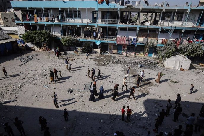 Archivo - Imagen de archivo de una escuela de la UNRWA en la Franja de Gaza. 