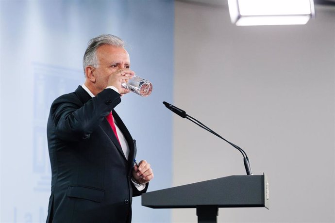 El ministro de Política Territorial, Ángel Víctor Torres, durante una rueda de prensa posterior a la reunión entre el presidente del Gobierno y el presidente de la Región de Murcia, a 4 de octubre de 2024, en Madrid (España).