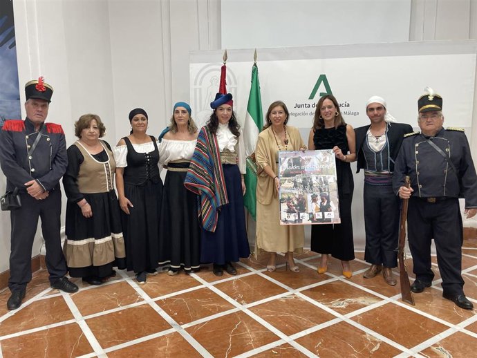 La undécima edición de la Pasión Bandolera ha sido presentada este viernes por la delegada territorial de Turismo, Cultura y Deporte, Gemma del Corral, y la alcaldesa de El Burgo, María Dolores Narváez.