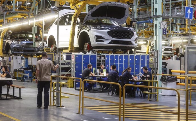 Archivo - Un vehículo en la fábrica de Ford en Almussafes, a 24 de octubre de 2022, en Almussafes, Valencia, Comunidad Valenciana (España).