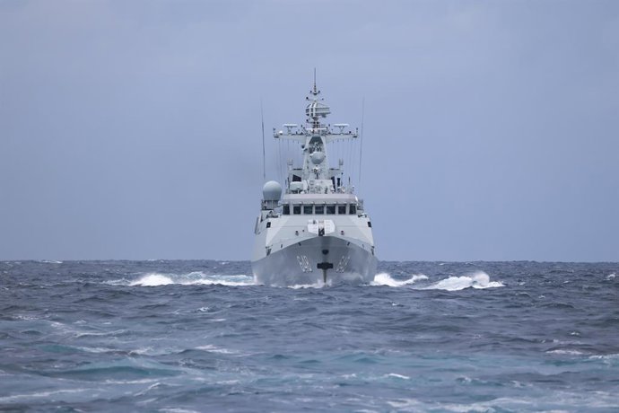 Archivo - GUANGZHOU, June 27, 2024  -- A Chinese vessel patrols during the 36th joint patrol of Chinese and Vietnamese navies in Beibu Gulf in the South China Sea, June 26, 2024.   The Chinese and Vietnamese navies concluded their 36th joint patrol in the