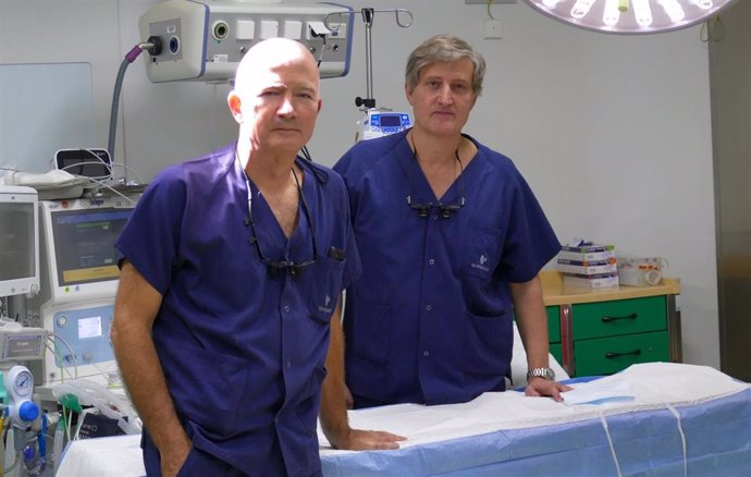 Imagen de los doctores Hans Joachim Schäfers y Alberto Forteza.