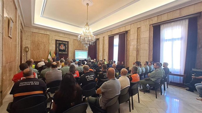 Reunión preparatoria del dispositivo de seguridad y emergencias de 'La Desértica'.