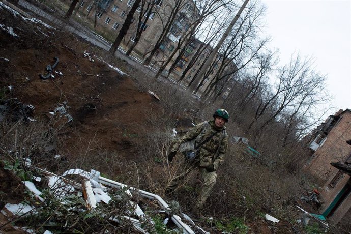 Archivo - Imagen de archivo de un militar ucraniano en Donetsk