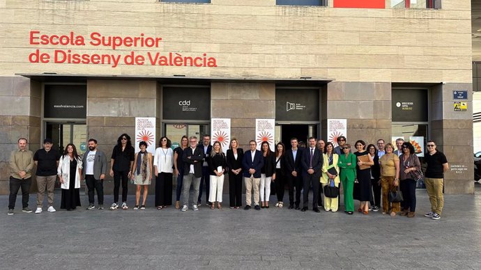 El conseller d'Educació, Cultura, Universitats i Ocupació, José Antonio Rovira, participa en l'acte d'obertura del curs acadèmic 2024-25 de l'Escola d'Art i Superior de Disseny de València (EASD)