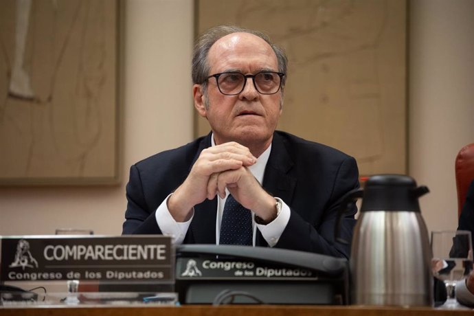 El Defensor del Pueblo, Ángel Gabilondo, comparece en la Comisión Mixta de relaciones con el Defensor del Pueblo, en el Congreso de los Diputados, a 2 de octubre de 2024, en Madrid (España). 