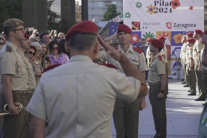 La basílica del Pilar acoge la presentación a la Virgen de los cadetes de reciente ingreso