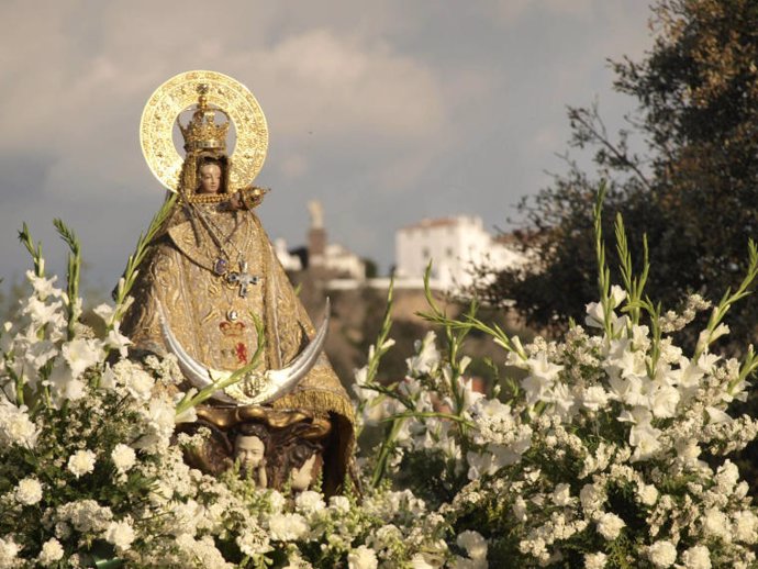 Archivo - Virgen de la Montaña de Cáceres