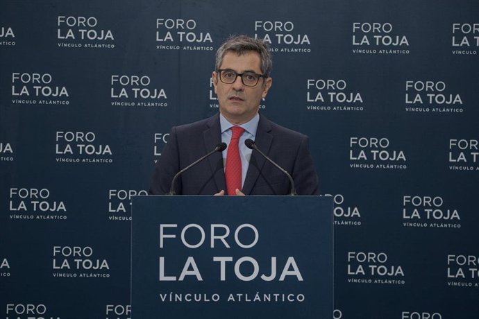 El ministro de la Presidencia, Relaciones con las Cortes y Justicia, Félix Bolaños, interviene durante la clausura del Foro La Toja, a 5 de octubre de 2024, en la Illa de Toxa, Pontevedra, Galicia.