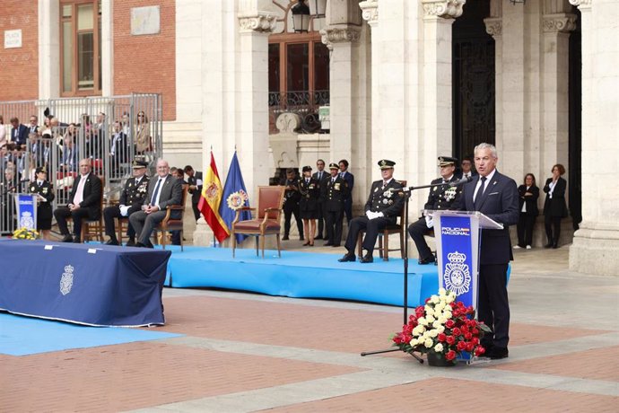 El delegado del Gobierno en Castilla y León, Nicanor Sen, en el acto de la Policía Nacional en Valladolid