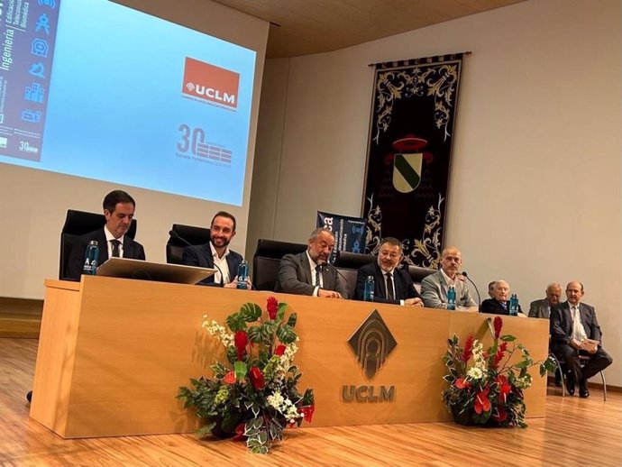 Acto por el 30 aniversario de la Escuela Politécnica del Campus de la Universidad de Castilla-La Mancha en Cuenca.