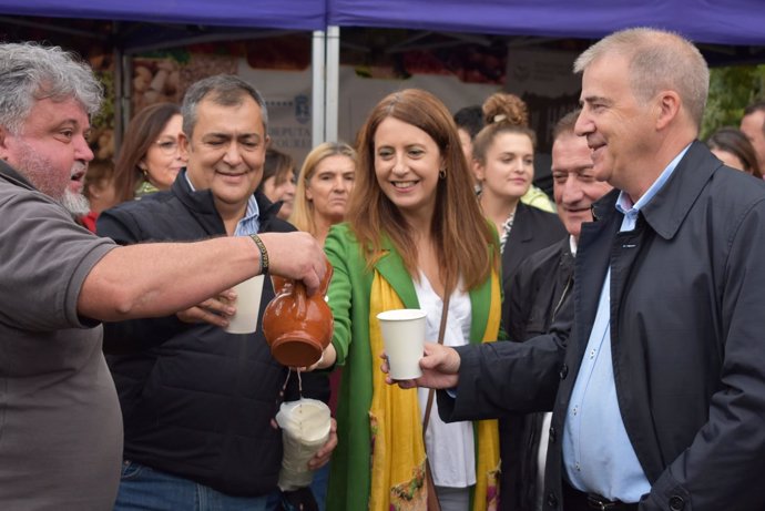 La conselleira do Medio Rural, María José Gómez, ha asistido este sábado a la III Festa da Vendima de Monterrei.