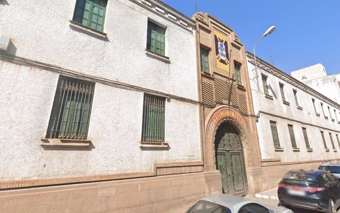 Antigua casa cuartel de la Guardia Civil en Linares.