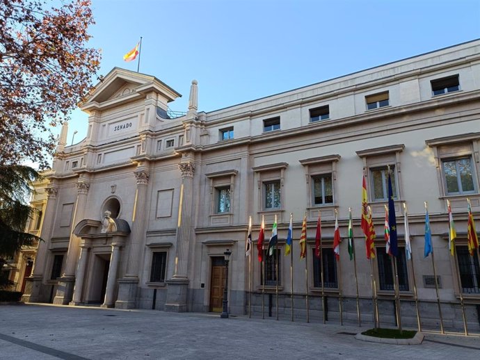 Archivo - Fachada del edificio del Senado, en Madrid.