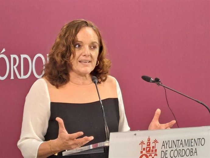 La concejala socialista en el Ayuntamiento de Córdoba Isabel Bernal.