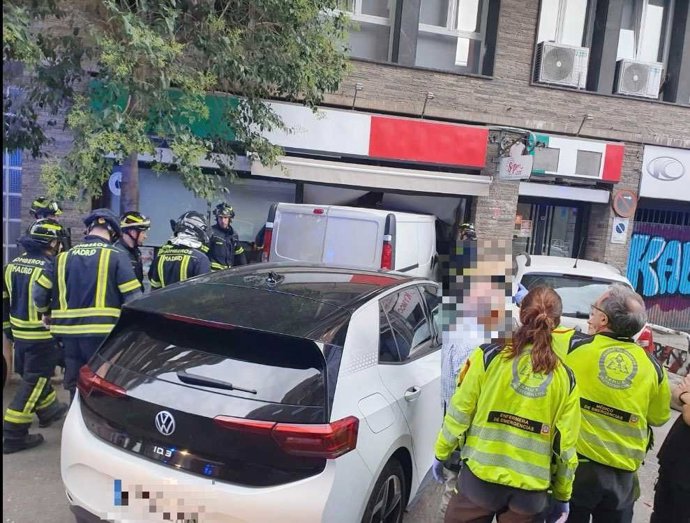 Aparatoso accidente en el distrito de Salamanca