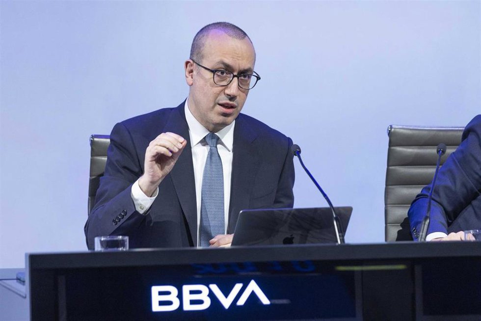 Archivo - El CEO del BBVA, Onur Gen, durante una rueda de prensa, a 9 de mayo de 2024, en Madrid (España).