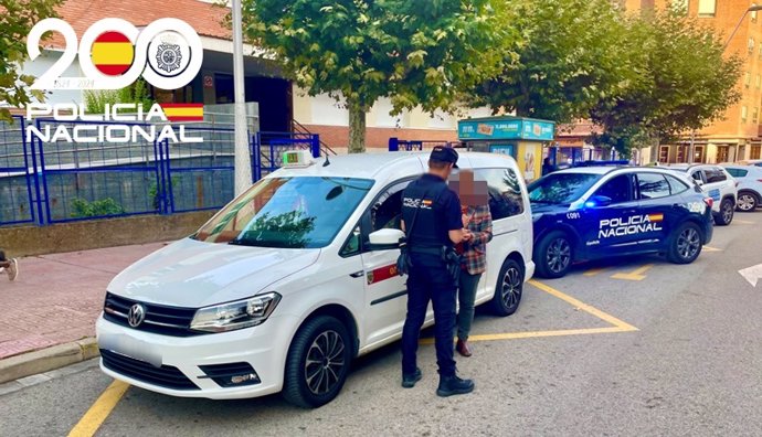 La Policía Nacional de Burgos detiene al presunto autor de un robo con intimidación a un taxista.