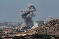 Israel lanza "bombardeos amplios" contra "objetivos de Hezbolá" en el sur de Líbano