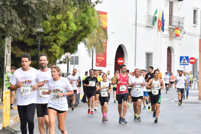 Archivo - Imagen de la Carrera Solidaria de Tomares