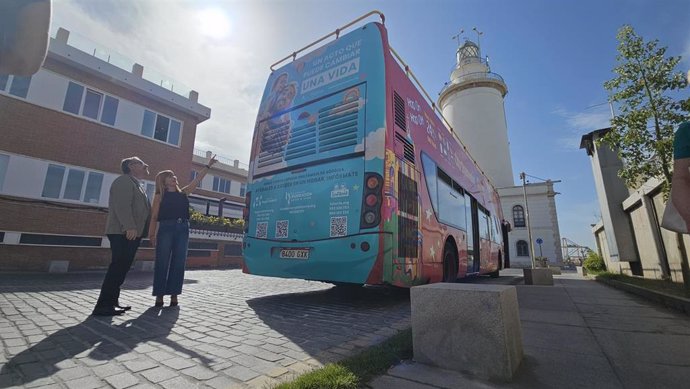 Presentación de la nueva campaña para fomentar acogimiento familiar de menores tutelados en Málaga.