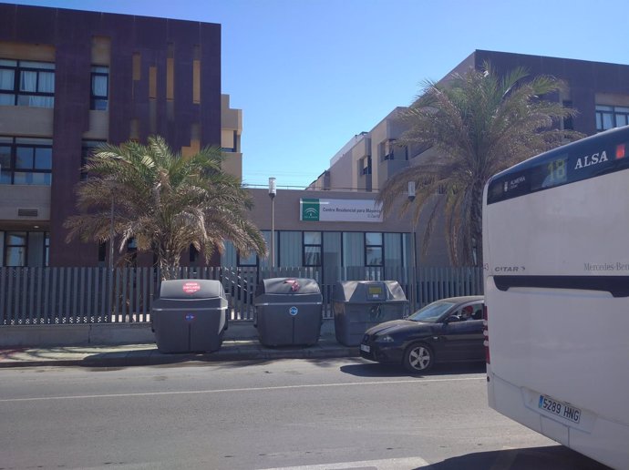 Archivo - Residencia de mayores 'El Zapillo', en Almería.