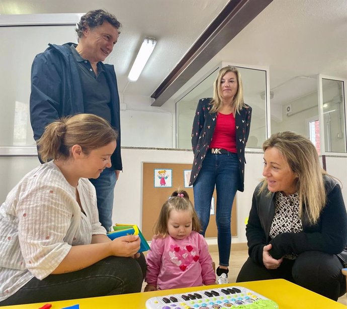 Visita escuela de 0 a 3 de San Tirso.