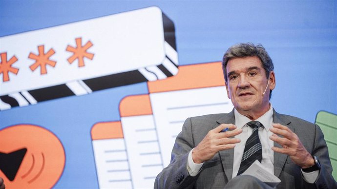 El gobernador, José Luis Escrivá, durante la celebración de un debate en el día de la Educación Financiera celebrado en el Banco de España, a 7 de octubre de 2024, en Madrid (España).