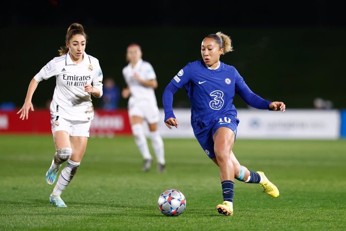 Archivo - Lauren James of Chelsea and Olga Carmona of Real Madrid in action during the UEFA Women Champions League, Group A, football match played between Real Madrid and Chelsea at Alfredo di Stefano stadium on December 8, 2022, in Valdebebas, Madrid, Sp