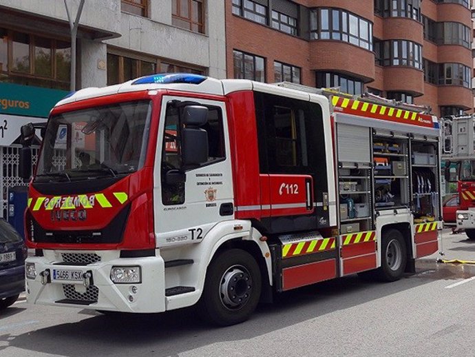 Archivo - Sucesos.- Atendidas tres personas por inhalación de humo en un incendio en Burgos 