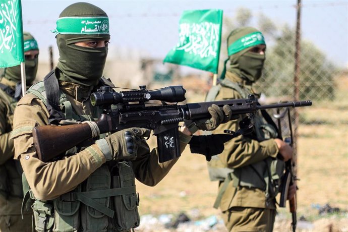 Archivo - Miembros de las Brigadas Ezedin al Qassam.