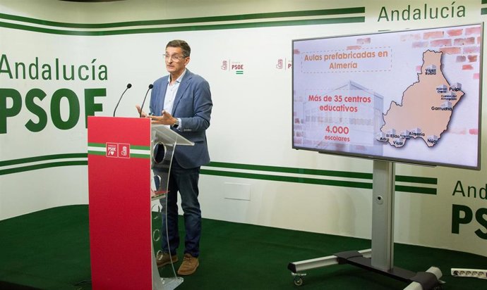 El parlamentario del PSOE José Luis Sánchez Teruel.