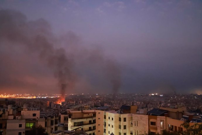 October 6, 2024, Beirut, Beirut, Lebanon: Beirut on October 6 after a night of bombing, the Lebanese capital woke up in thick smoke, 30 strikes of unprecedented intensity took place on the southern neighborhoods and near the airport