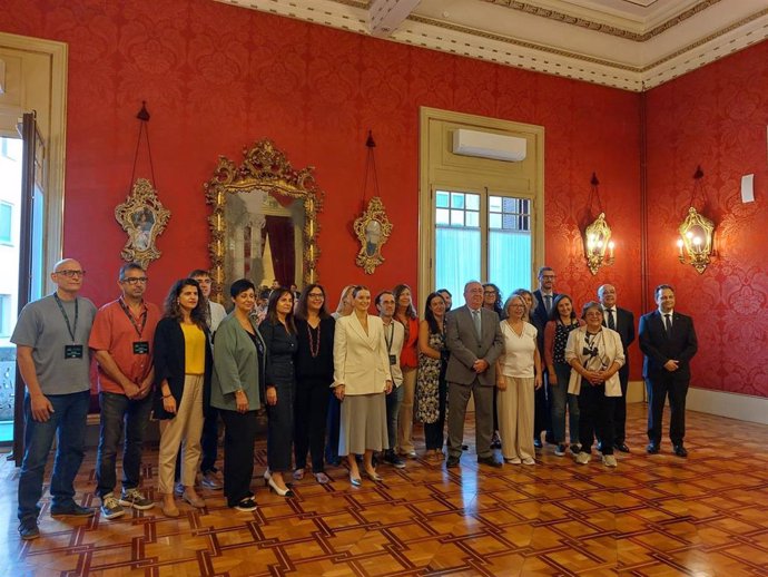 El Parlament se compromete a incrementar las políticas preventivas y de promoción de la salud mental