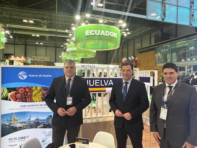 Delegación del Puerto de Huelva, liderada por su presidente, Alberto Santana, en Fruit Attraction en Ifema Madrid.