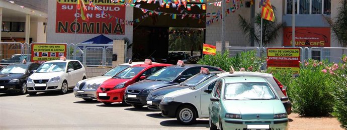 Archivo - Vehículos de ocasión.