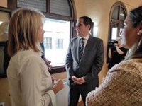 Nieto pide "disculpas" a las víctimas del terrorismo frente a quienes hacen "como que nunca existió ETA"