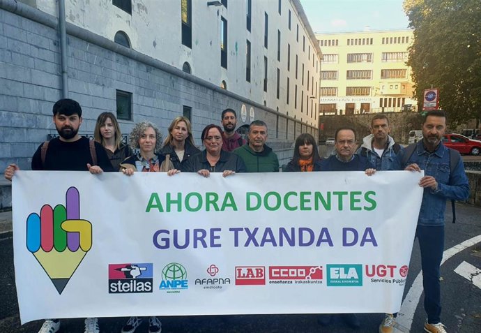 Los sindicatos de Educación registran la huelga para el 29 de octubre en Navarra y acusan al departamento de dejación de funciones.