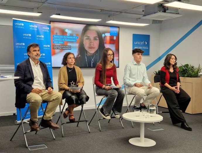 Presentación del último informe de la Universidad de Sevilla (US) y Unicef España titulado 'La salud mental es cosa de niños, niñas y adolescentes. Barómetro de Opinión de la Infancia y la Adolescencia 2023-2024'.