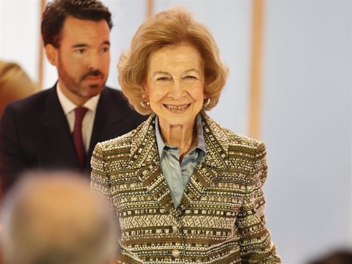 La Reina Sofía a su llegada a la entrega de los Premios Sociales de la Fundación Mapfre 2024