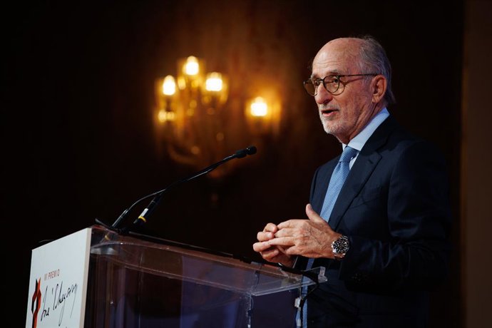 Archivo - El presidente de Repsol, Antonio Brufau, recibe el Premio José Echegaray que concede elEconomista.es, en el Four Seasons Hotel Madrid, a 3 de julio de 2024, en Madrid (España). elEconomista.es concede este premio a aquellas personalidades con 