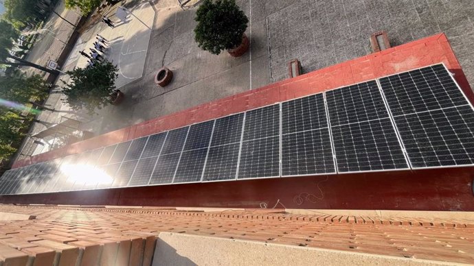 Paneles solares instalados por Iberdrola en el Colegio San Rafael del Señor Obispo de Córdoba.