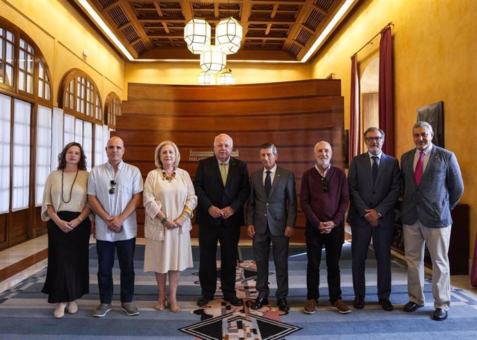 Jesús Aguirre ha recibido a representantes de la Federación Salud Mental de Andalucía, este martes en la sede del Parlamento andaluz