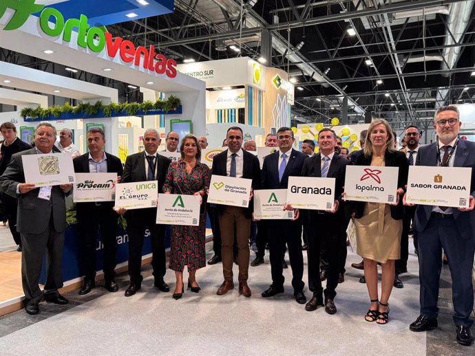 Delegación granadina en Fruit Attraction con el presidente de la Diputación de Granada, Francis Rodríguez, en el centro en la imagen